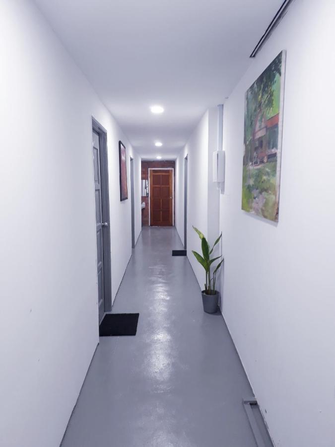 Dorm Master Hostel Padang Mat Sirat Ngoại thất bức ảnh